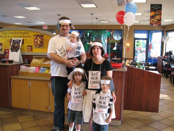 eatmorchikin_appreciationday2